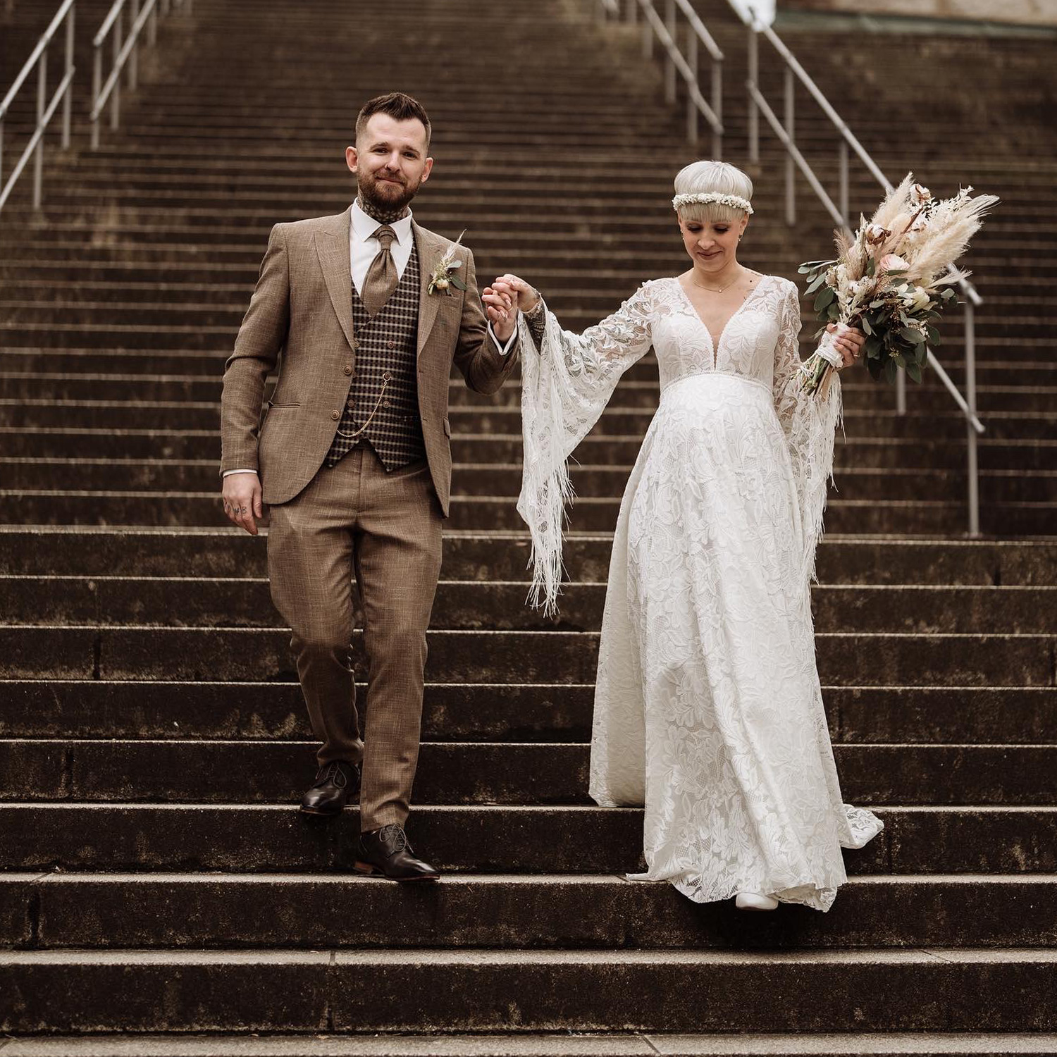 Romantisches Hochzeitsfoto vor malerischer Kulisse in Schwäbisch Hall - Hochzeitsfotografie Schwäbisch Hall